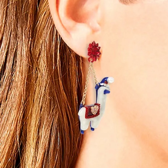 New BETSEY JOHNSON Llama Mismatch Drop Earrings - Picture 3 of 7